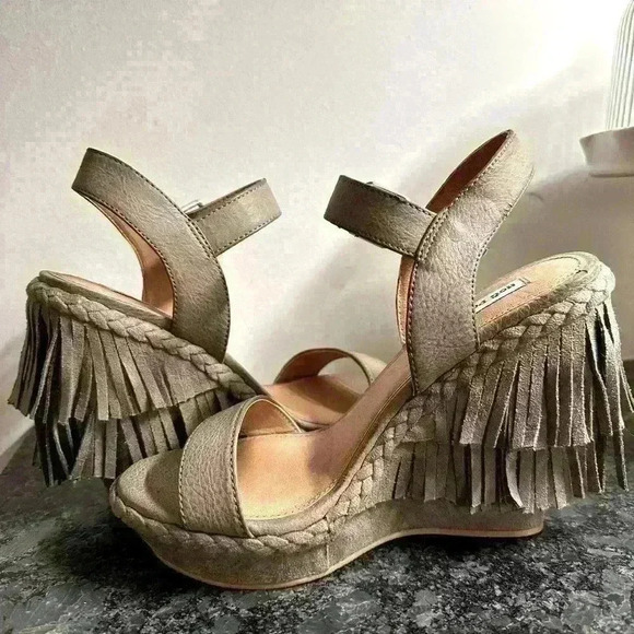 Fringe Wedge Sandals - Picture 2 of 5